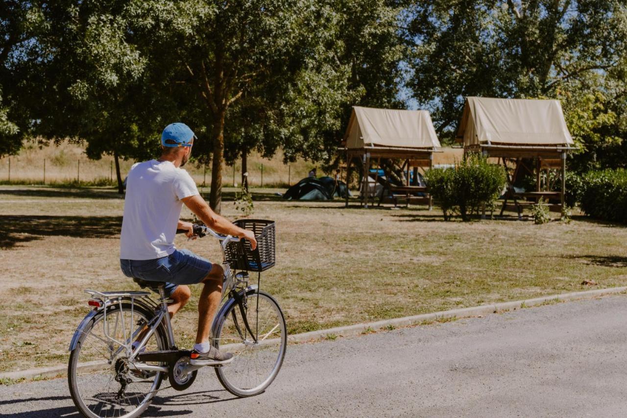 Camping Onlycamp Tours Val De Loire Saint Avertin Bagian luar foto