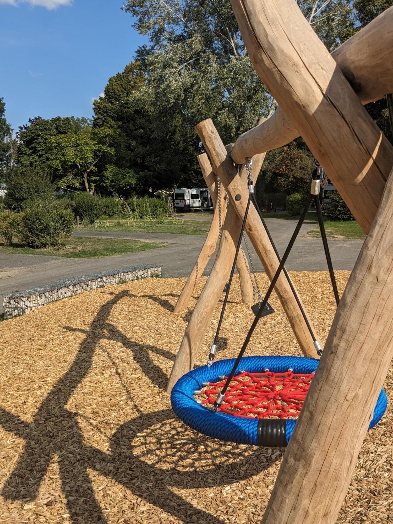 Camping Onlycamp Tours Val De Loire Saint Avertin Bagian luar foto